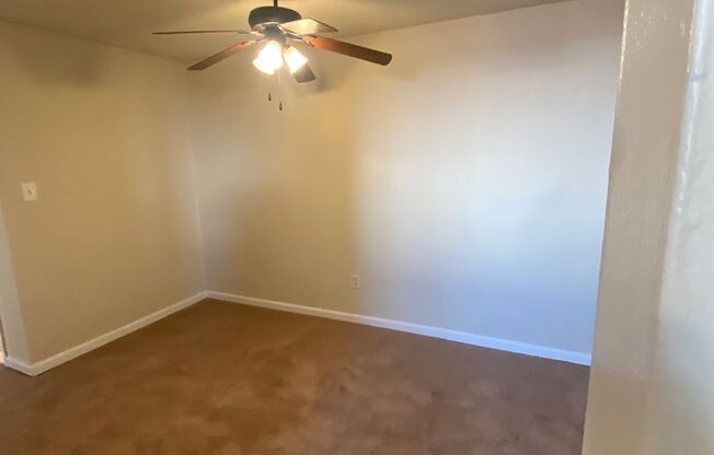 1 bed, 1 bath, 725 sqft, $1,295, Unit H10