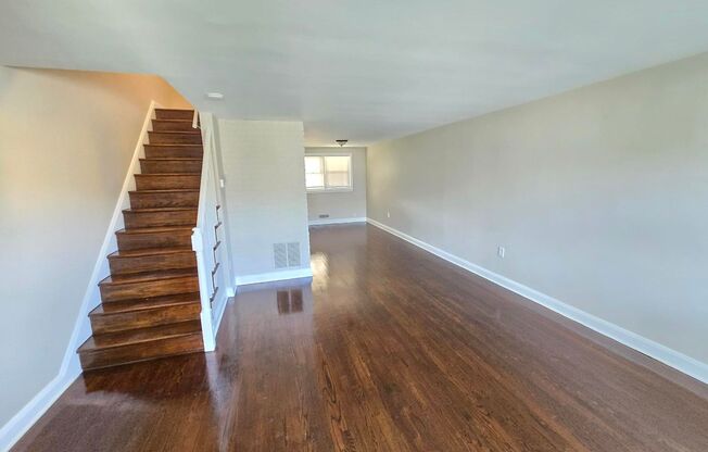 Beautiful 3 Bedroom 1 Bathroom East Baltimore Town Home