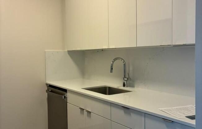 Studio, 1 bath, $4,759, Unit 1M