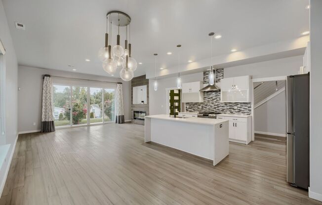 Beautiful 4bed/2.5bath Home in Desirable West Seattle Location!
