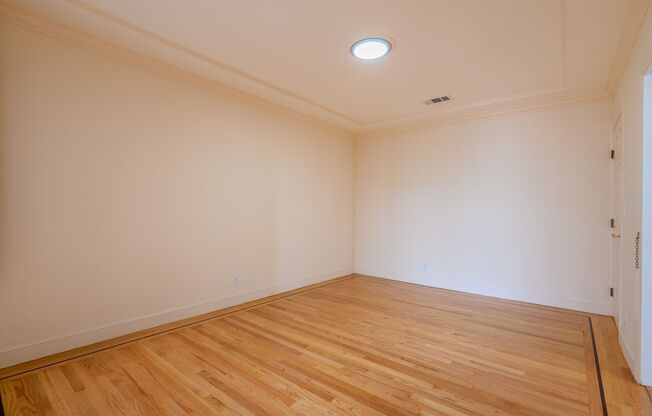 Spacious 2 Bedroom Home Near Stonestown