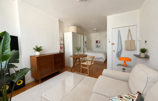 123 GUERNSEY ST