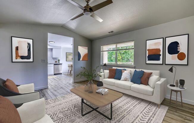2 beds, 1 bath, 960 sqft, $1,525, Unit 7571-101