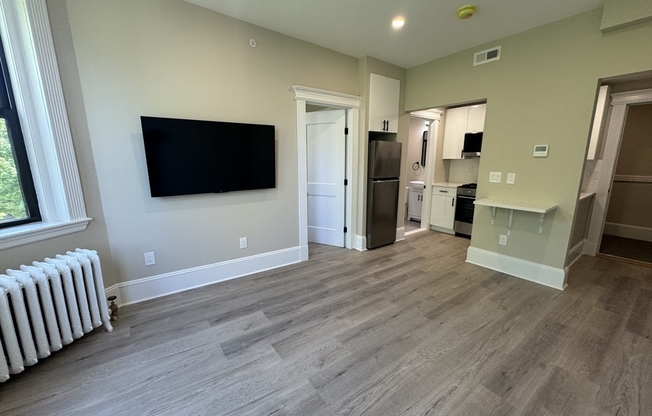 1 bed, 1 bath, 400 sqft, $3,600, Unit 38