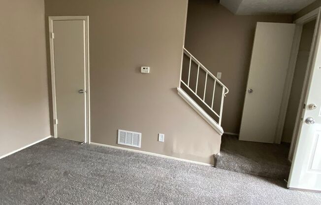 2 beds, 1 bath, 869 sqft, $1,139, Unit 2944B