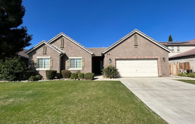 Beautiful 3 Bedroom/2 Bathroom + Office in SW Bakersfield w/ RBP & Security Deposit Alternative