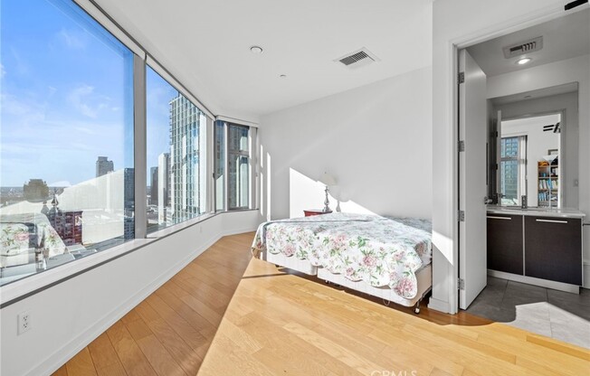 2 beds, 2 baths, 1,580 sqft, $4,200, Unit 1611