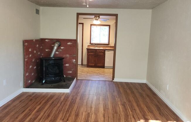 4 Bedroom 1 Bath House