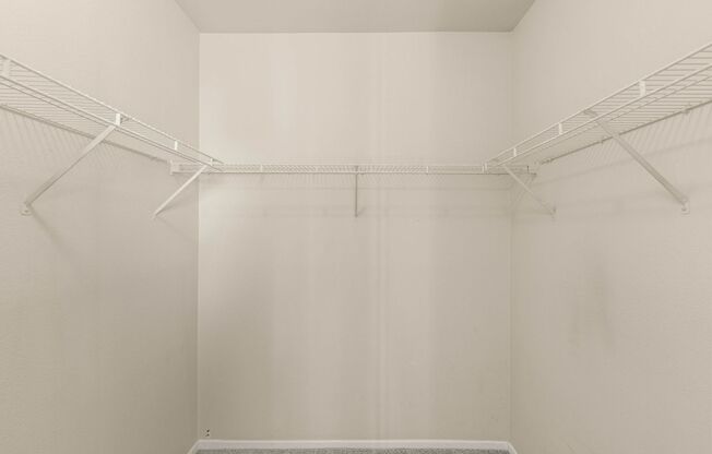 2 beds, 2 baths, $1,595, Unit # 822