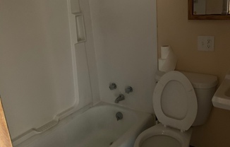 913 Riverview Avenue