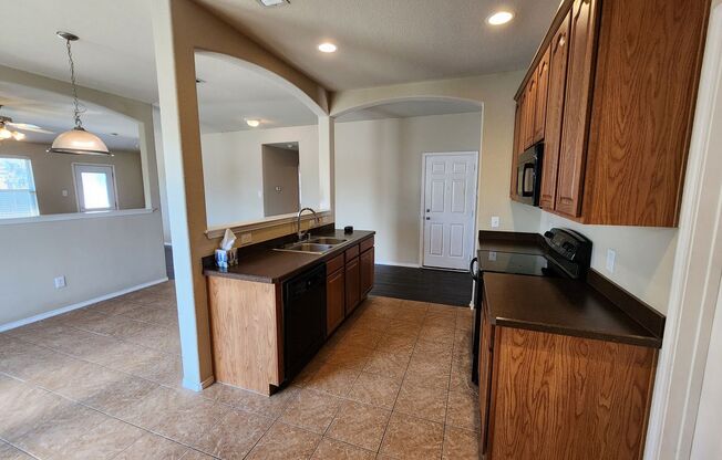 Spacious 4 Bedroom in Eagle Mountain ISD