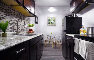 2 beds, 1 bath, 850 sqft, $1,199