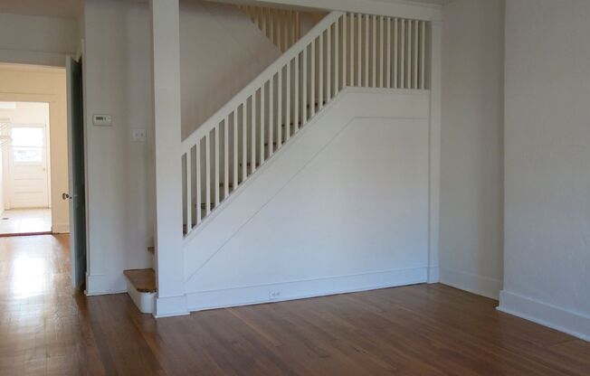 Available January 1,2026 Lease ends July 27th 2026