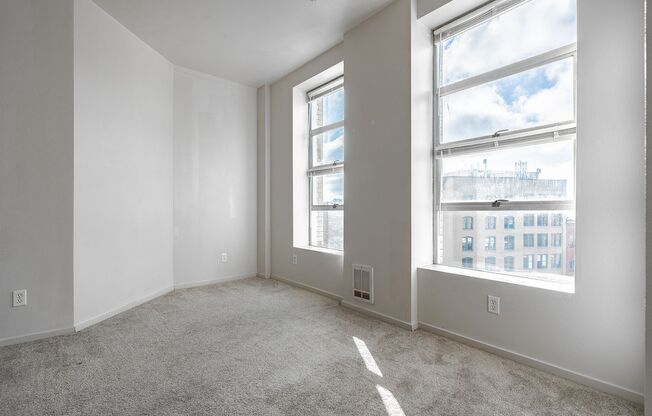 Studio, 1 bath, 414 sqft, $949, Unit 303