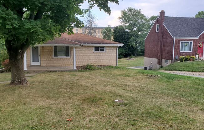3 bedroom Ranch Moon Township