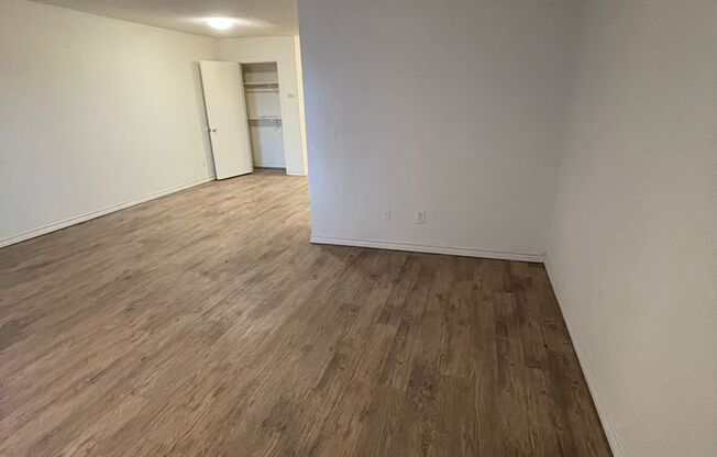 1 bed, 1 bath, 615 sqft, $650, Unit 32