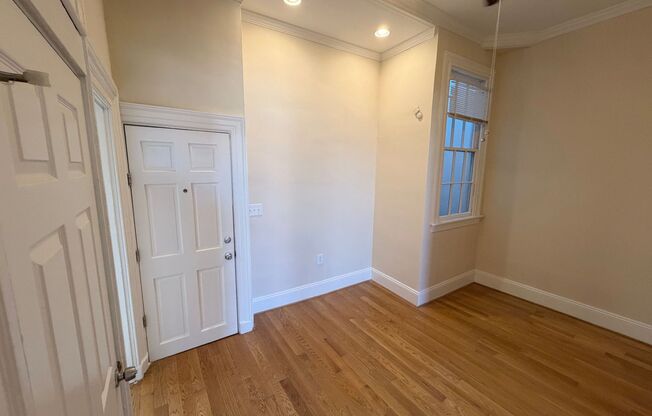 1318 Eutaw Pl