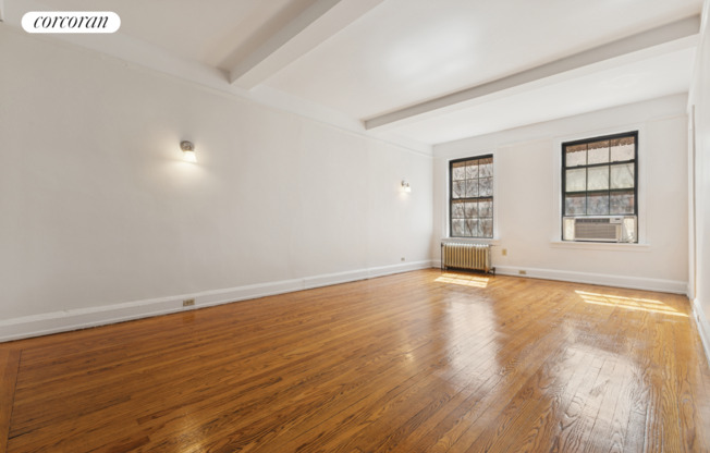 175 W 76 ST