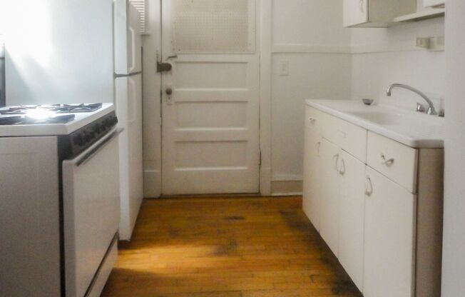 Studio, 1 bath, 520 sqft, $1,775, Unit 630.5-7