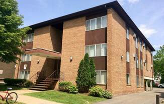 1 bed, 1 bath, 469 sqft, $1,750, Unit 04