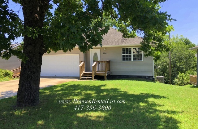 4 beds, 2.5 baths, $1,990