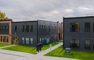 Forest Ave - Luxury Off-Campus Housing!