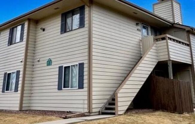 Centrally Located 2 Bed 2 Bath Condo in Colorado Springs!!