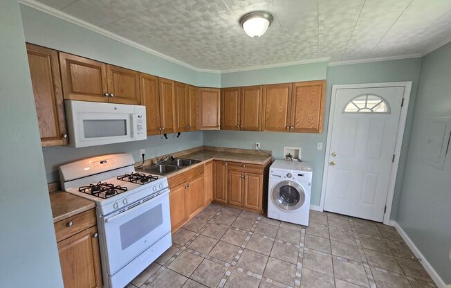 2 bedroom home in Petersburg