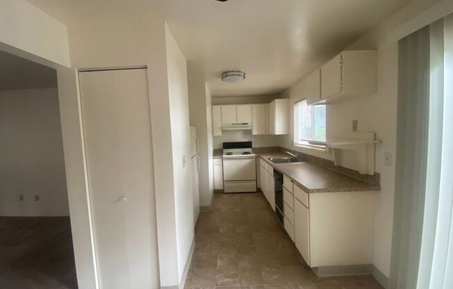 Jamestowne Plaza Apartments