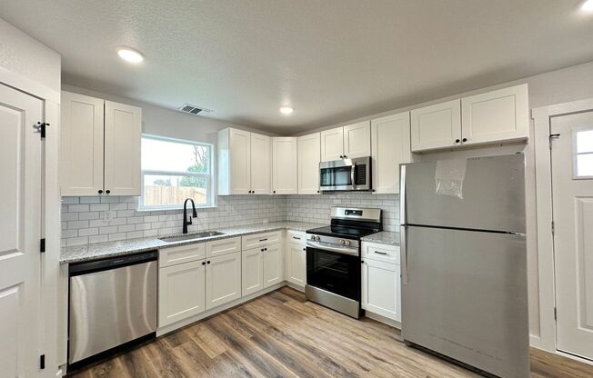 3 beds, 2.5 baths, 1,287 sqft, $1,900, Unit 1001 B S. 26th