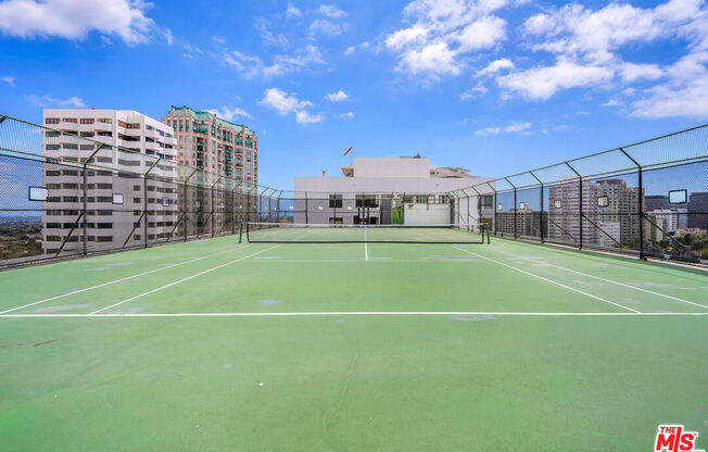 2 beds, 2 baths, 1,352 sqft, $5,100, Unit 1014
