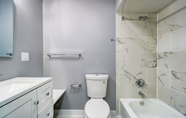 3 beds, 2 baths, 1,130 sqft, $1,875, Unit 5564-03