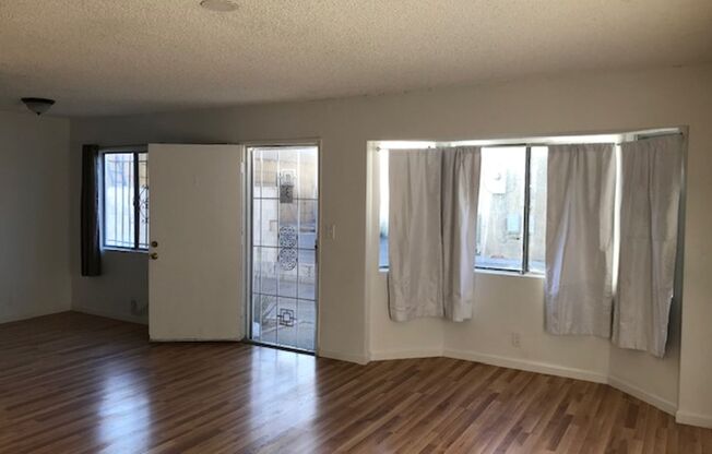 2 beds, 1 bath, 750 sqft, $2,095, Unit 0003