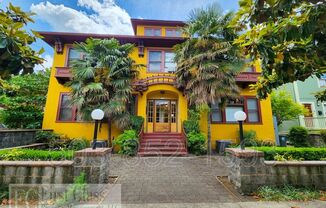 2934 SE MORRISON ST UNIT 8