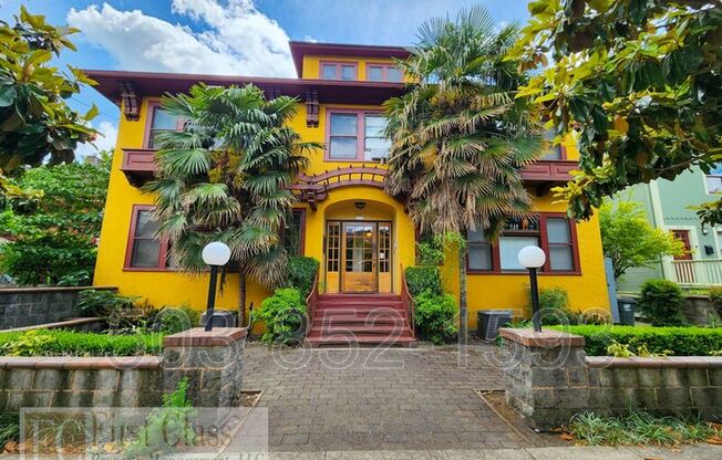 2934 SE MORRISON ST UNIT 8