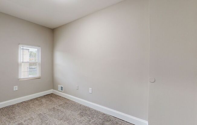 2 beds, 1 bath, $1,499