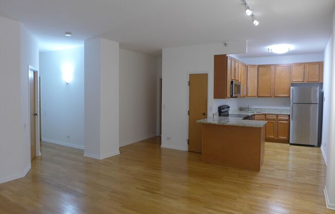 1 bed, 1 bath, 725 sqft, $2,050, Unit 06B