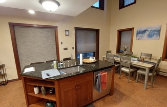 2 beds, 2 baths, 1,517 sqft, $4,600, Unit 1