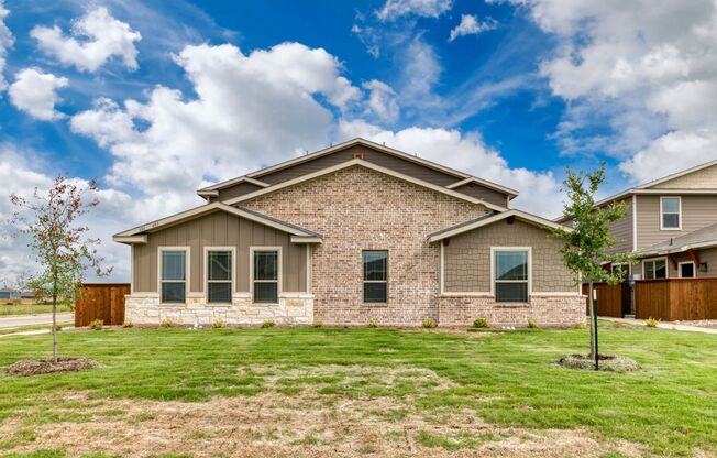 GORGEOUS 2 BEDROOM FOUR PLEX LOCATED IN MIDLOTHIAN ISD!