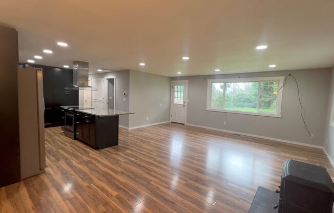 39842 Burnside Loop, Astoria, OR 97103