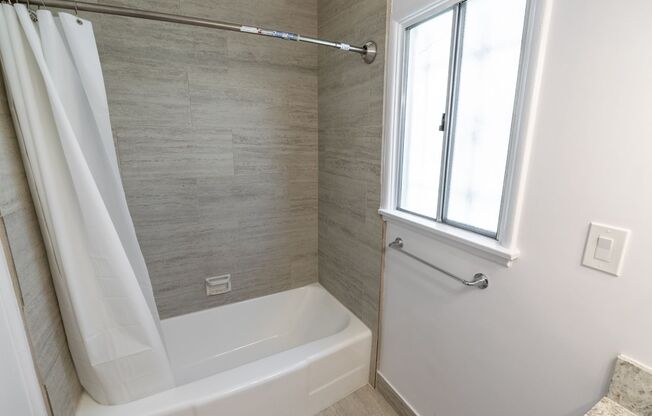 1 bed, 1 bath, 600 sqft, $1,898, Unit 24