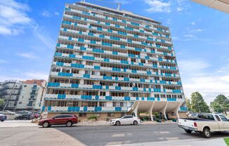 Condo near Congress Park!