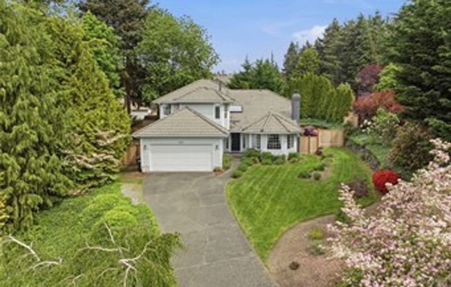 Light & Bright Steilacoom Gem