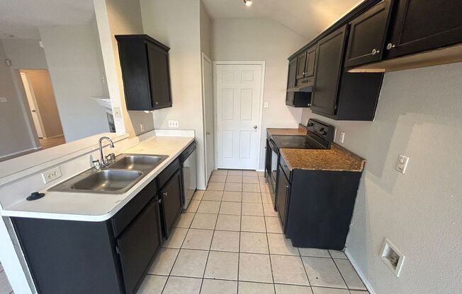 3 beds, 2 baths, $2,200