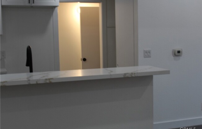 10943 LAUREL CYN