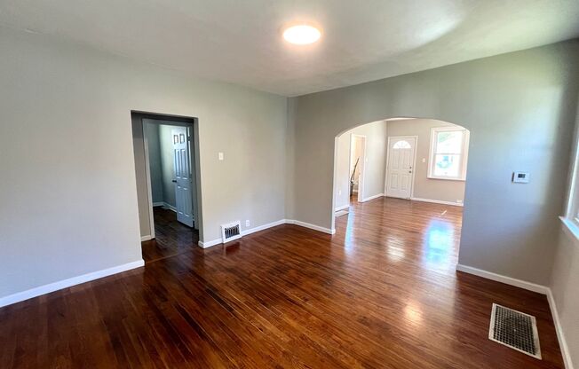 3 beds, 1 bath, $1,250