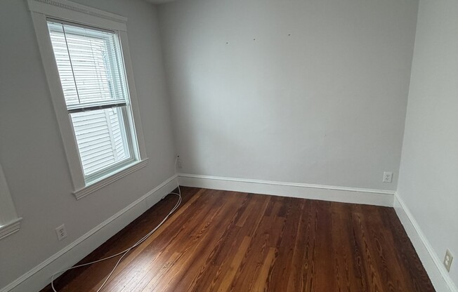 2 beds, 1 bath, 1,200 sqft, $2,500, Unit 3