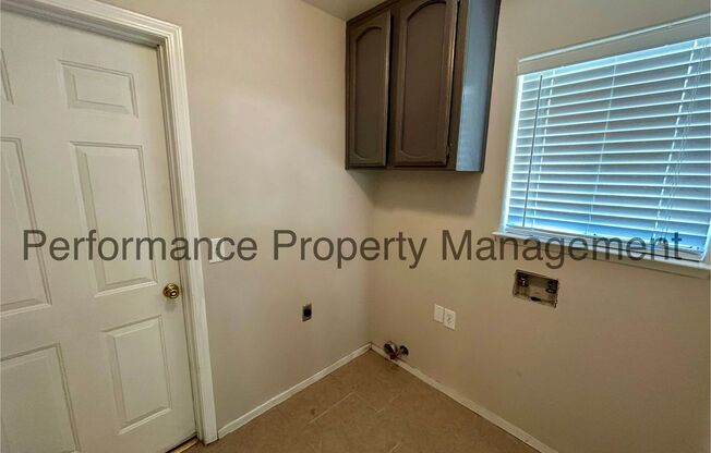 3 beds, 2 baths, $2,500