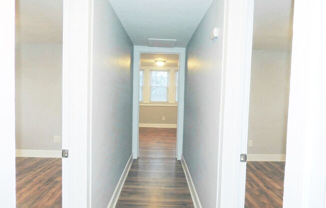 5 Bed - 2 Full Bath Cape Cod for Rent!