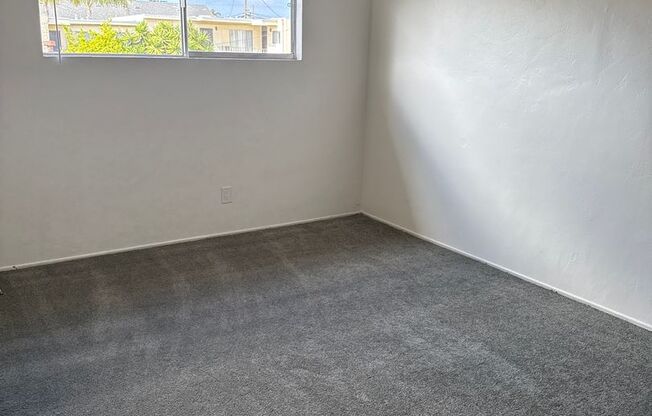 2 beds, 1 bath, 900 sqft, $2,100, Unit #5
